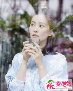 秋季护发重点分析 夏日发质损害赶快补回来！