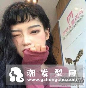 二次元刘海卷发发型 一款不一定靠颜值取胜的发型