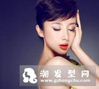 搭配秀禾服的新娘发型 中式新娘造型美的端庄大气