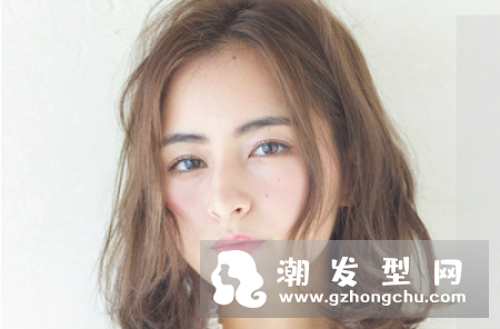 大脸适合什么刘海发型 适合卷发吗