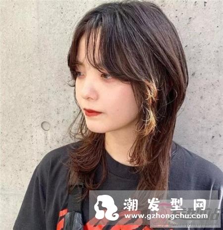 发量少适合什么发型  上短下长层次感显丰盈