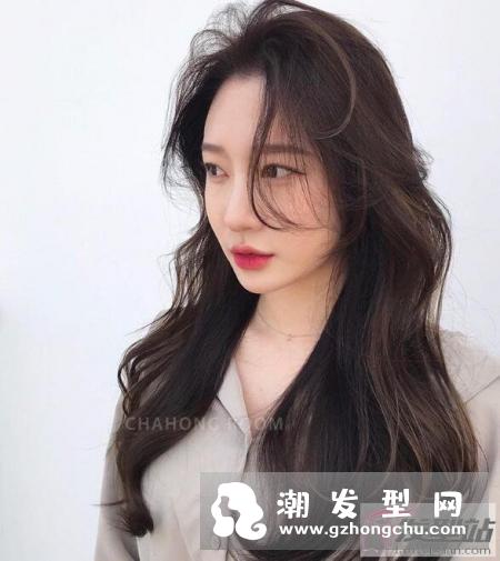 随意自然微卷长发发型 发尾波浪整个人马上温柔度 10分