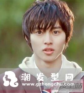 矮个子男生适合的发型 蓬松短发显高提升异性缘