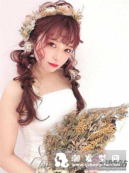 鲜花头饰新娘发型 结婚当天选这款绝美