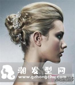 复古新娘发型 年代感更有古韵