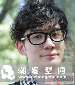 发量少适合什么发型 蓬松感发型提升帅气值