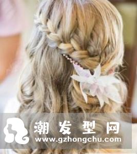 新娘发型半扎发教程图解 新娘妆发选这款最美