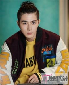 男生菠萝头发型 扎小辫的男生超帅