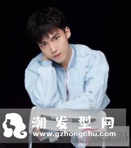 适合18岁男生的发型 清爽帅气展现青春活力