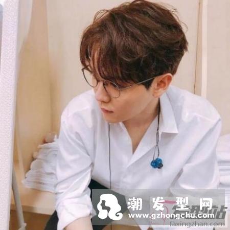 清爽又帅气的男生发型 超时尚巨有型打造男神范