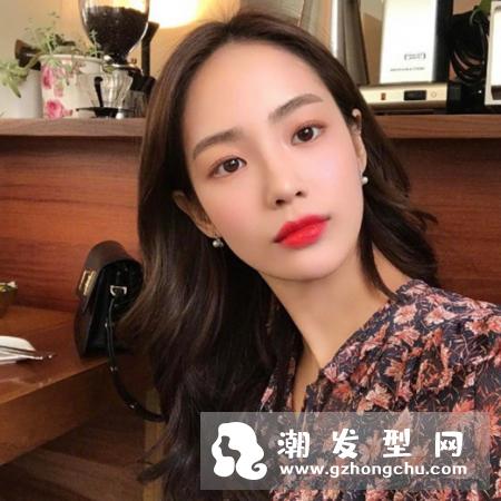 中长发适合什么卷发 韩式中长发卷发图片来袭