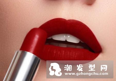 酒红色口红适合多少岁 什么牌子好
