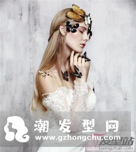 新娘半披肩发型怎么梳好看 半扎公主头搭配鲜花很仙女
