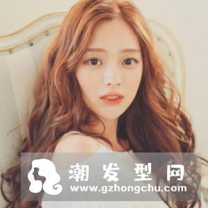 女生亚麻色头发图片 长直发卷发都好看