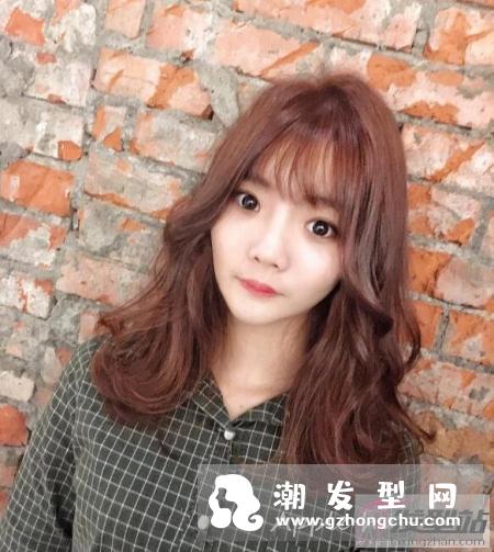 女生不可错过的外翻卷发小脸术 层次感卷发让你的脸型瞬间小一寸