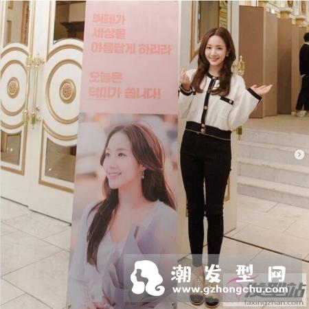 随意自然微卷长发发型 发尾波浪整个人马上温柔度 10分