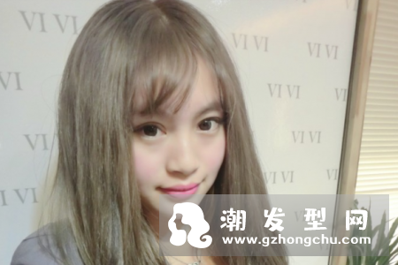 奶奶灰头发适合什么肤色 配什么衣服好看