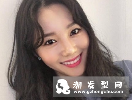 凌乱小卷中长发怎么弄好看 怎么打理