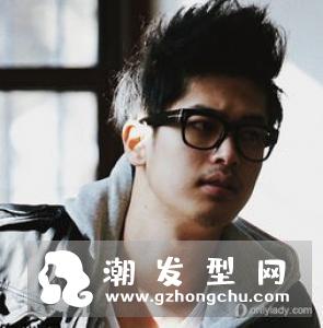 男生时尚短发发型 莫西干头太帅了