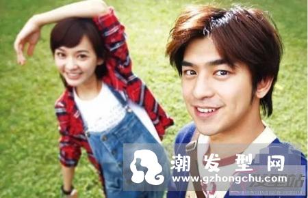 男士中分发型打理教学 男生蓬松中分发型这样弄最好看