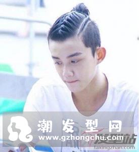 男生扎辫子发型 随手一扎都帅爆了