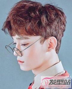 发量少适合什么发型 蓬松感发型提升帅气值