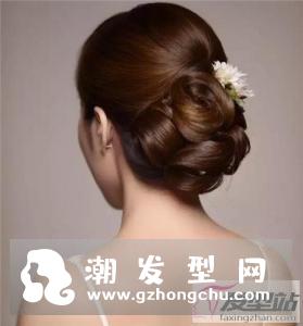 绝美新娘敬酒发型 新颖唯美人见人爱