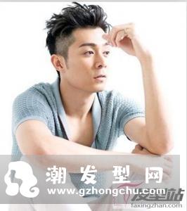社会发型男生剃两边 酷炫洋气做时尚社会人