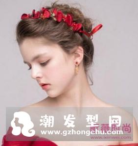 鲜花头饰新娘发型图片 浪漫程度不是一般的美