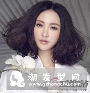 短发梨花头怎么弄好看 蓬松发尾展现妩媚淑女范