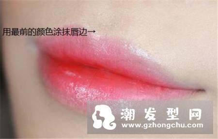 美宝莲三色口红怎么涂 轻唇膏咬唇系列试色图片