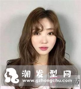 适合圆脸的仙女烫 洋气优雅不化妆也瘦脸