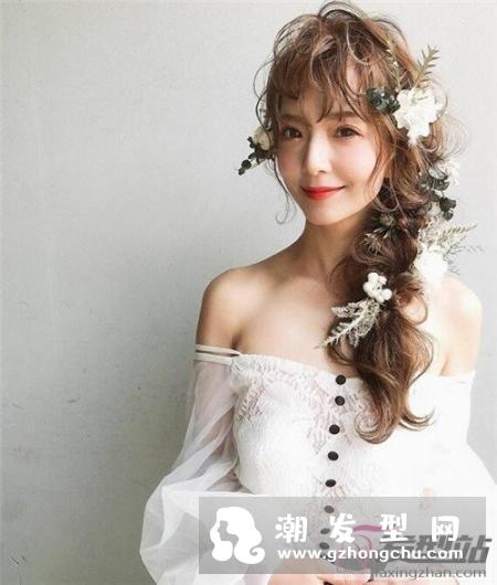 韩式婚纱照鲜花新娘发型 新娘化妆造型图片大全