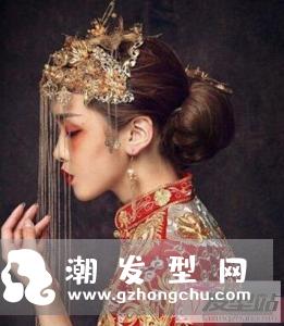 穿秀禾服如何选发型 盘发演绎中式复古风