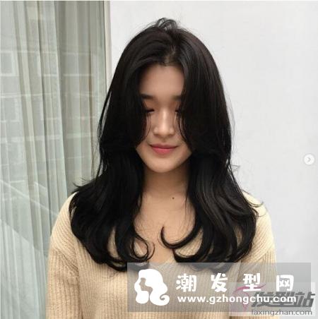 随意自然微卷长发发型 发尾波浪整个人马上温柔度 10分