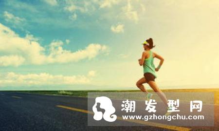 原地跑步的正确姿势 和跑步的区别哪个好