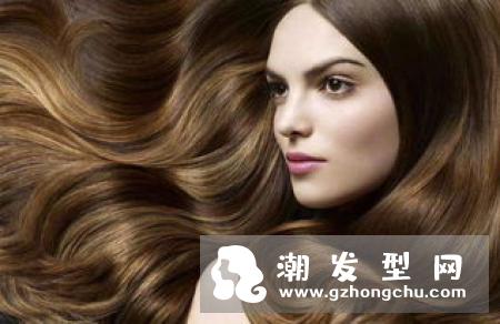 先用发膜还是护发素 正确使用发膜护发素步骤