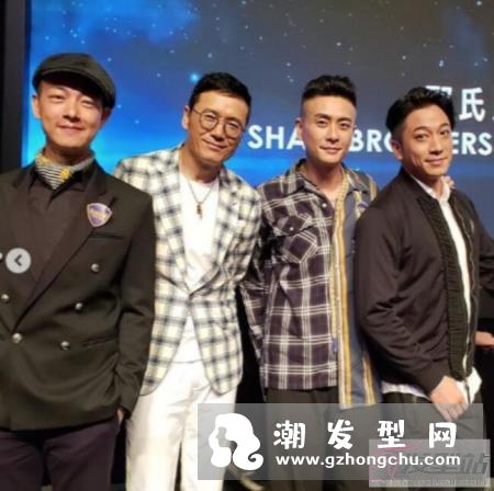 黄宗泽菠萝头成讨论焦点 网友：果然颜值高的啥发型也好看