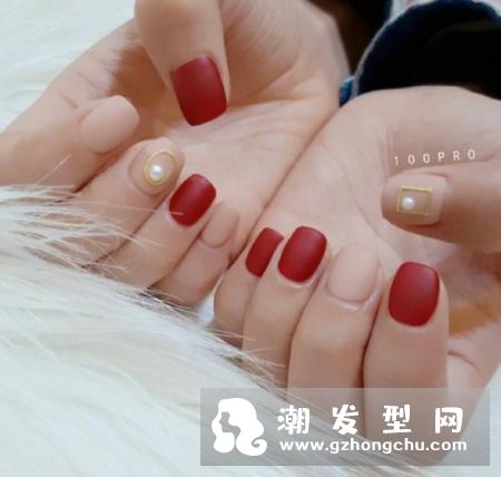 新年弄什么美甲好看 红色适合手黑的人吗