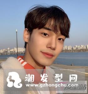 阳光帅气的男生发型 秒变时尚小哥哥颜值飙升