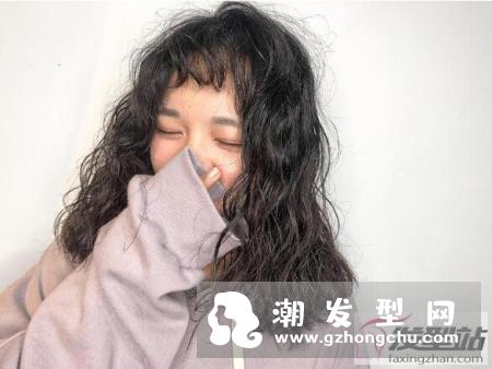 韩国爆红泰迪卷萌翻天 还在留大波浪卷就落伍啦