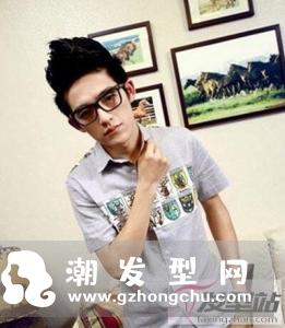 男生火箭头发型设计 干练酷炫潮男必备