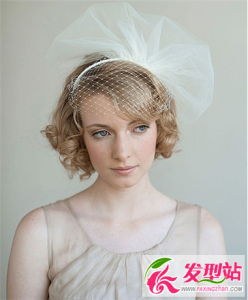 带头纱的新娘婚纱照发型 只为做他眼中最美的女神