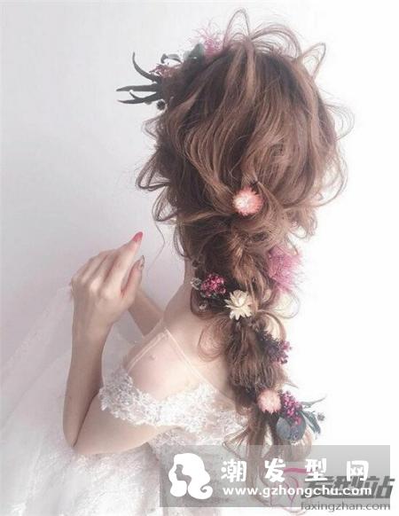 韩式婚纱照鲜花新娘发型 新娘化妆造型图片大全
