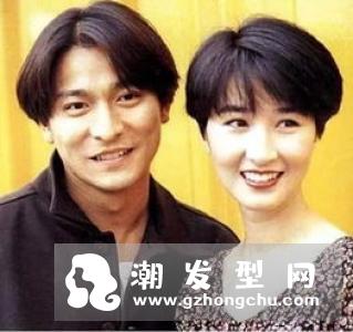 男士中分发型打理教学 男生蓬松中分发型这样弄最好看