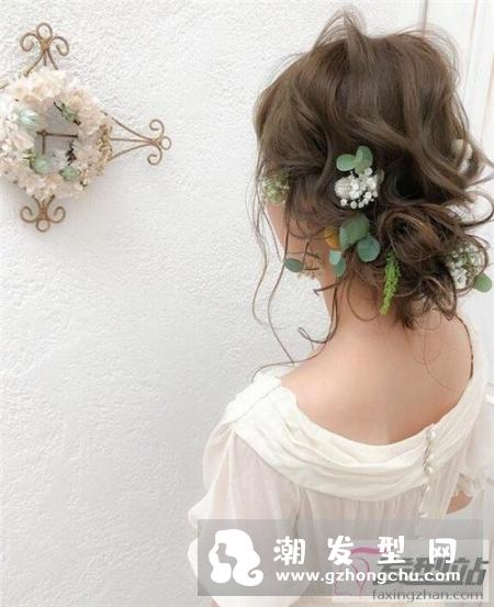 韩式婚纱照鲜花新娘发型 新娘化妆造型图片大全