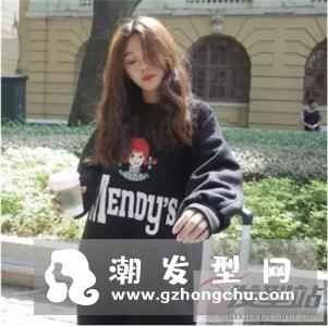水波纹发型图片中长发 塑造的美感不会让你失望