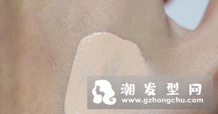 迪奥2018春季新粉底液012号试色 多少钱