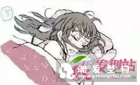 妹子们睡觉时候的头发 睡觉时头发正确的放置方式