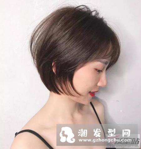 最减龄的波波头短发 简单干练气质绝佳